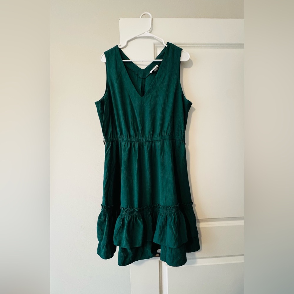 🔥$10FINAL PRICE🔥Calvin Klein Hunter Green V-Neck Sleeveless Tiered Ruffle Dress🧡 - Picture 9 of 10